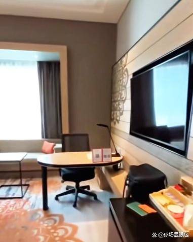 乒乓球亚锦赛变荒野求生比赛场地惊现青蛙?现场环境令人担忧