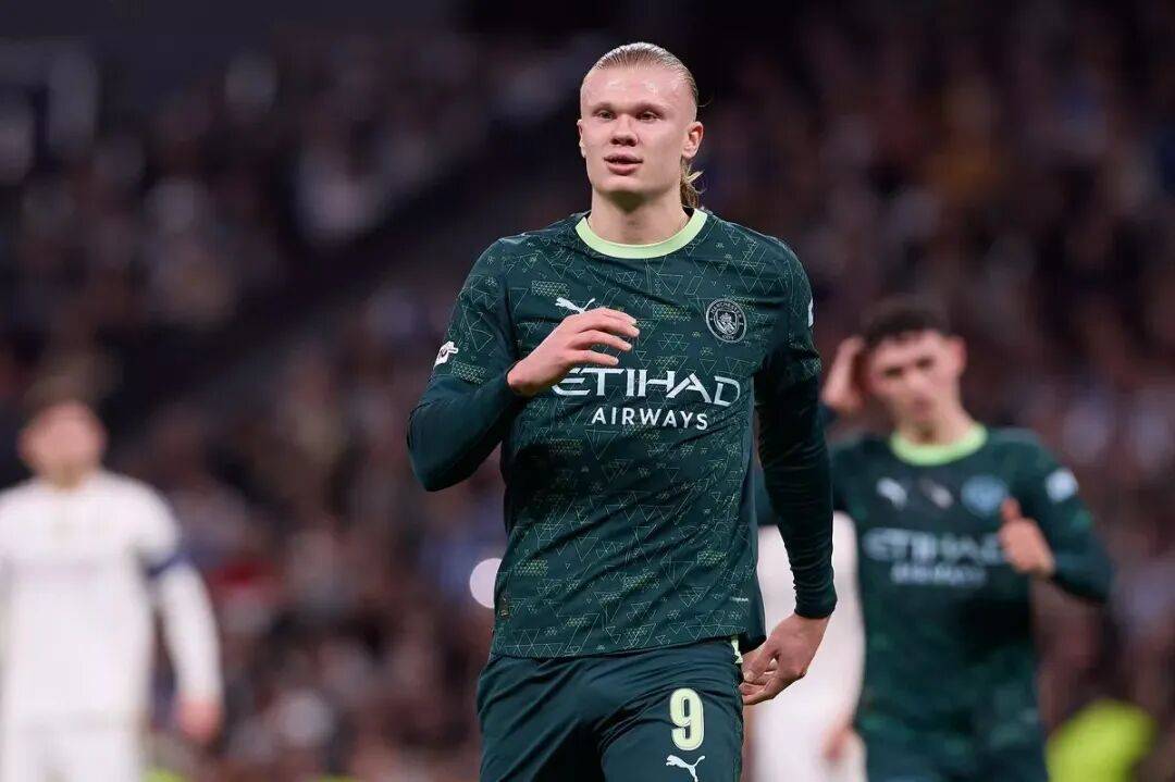 6场仅2球!哈兰德进球数下滑 瓜帅:他得更多融入比赛