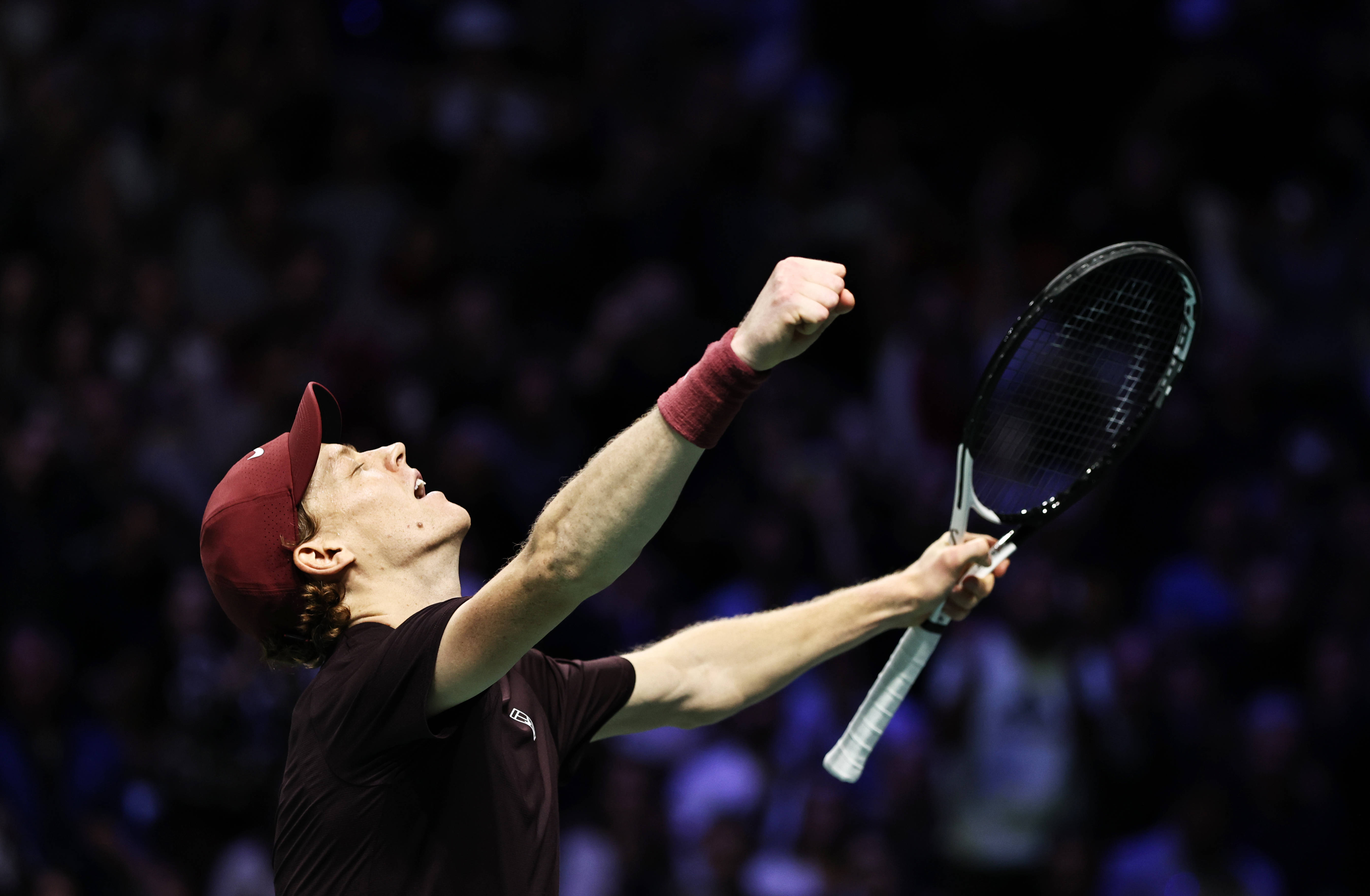 巴黎网球大师赛:辛纳夺冠