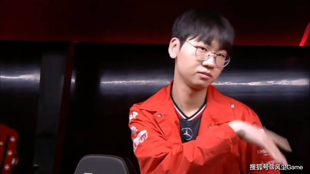 BLG赢比赛被观众喝倒彩!Knight自曝轻敌原因:训练赛几乎全胜