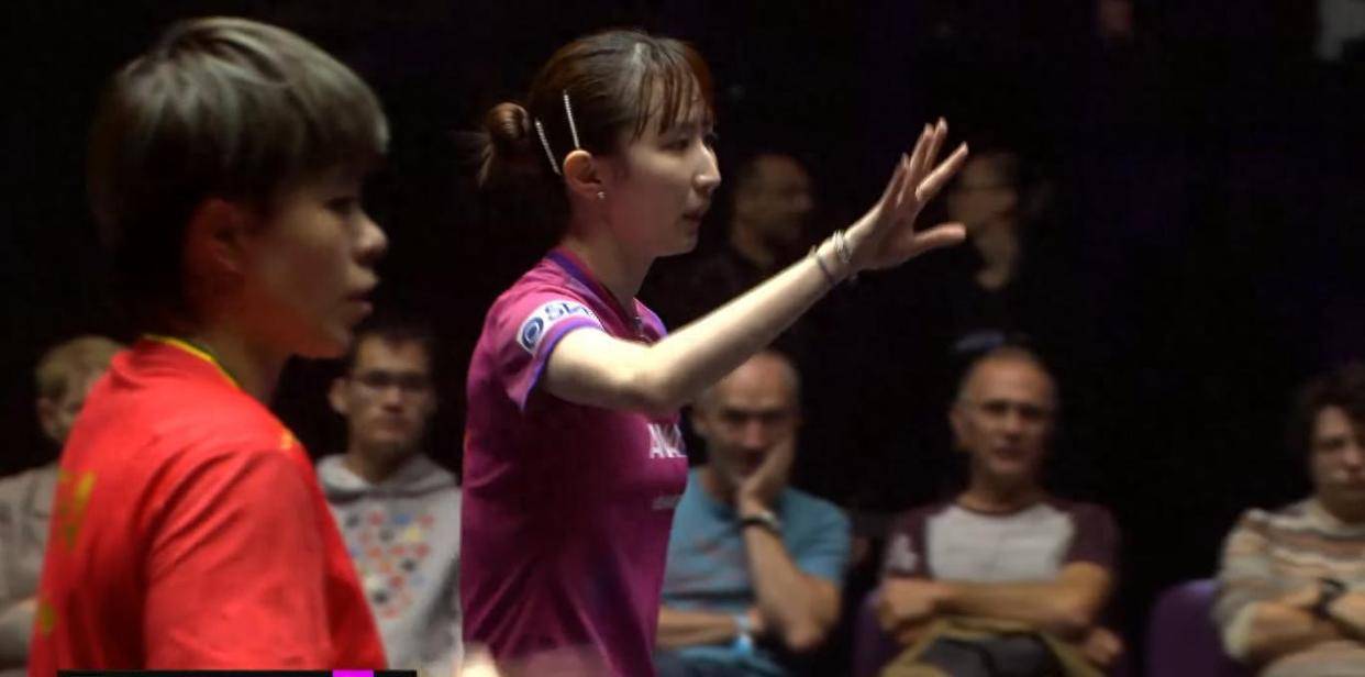 突发!早田希娜忽然暂停比赛,手指球童抗议