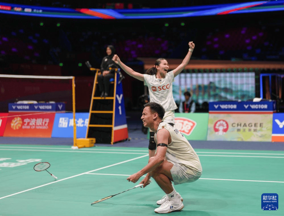 羽毛球——亚锦赛：冯彦哲/黄东萍无缘混双决赛